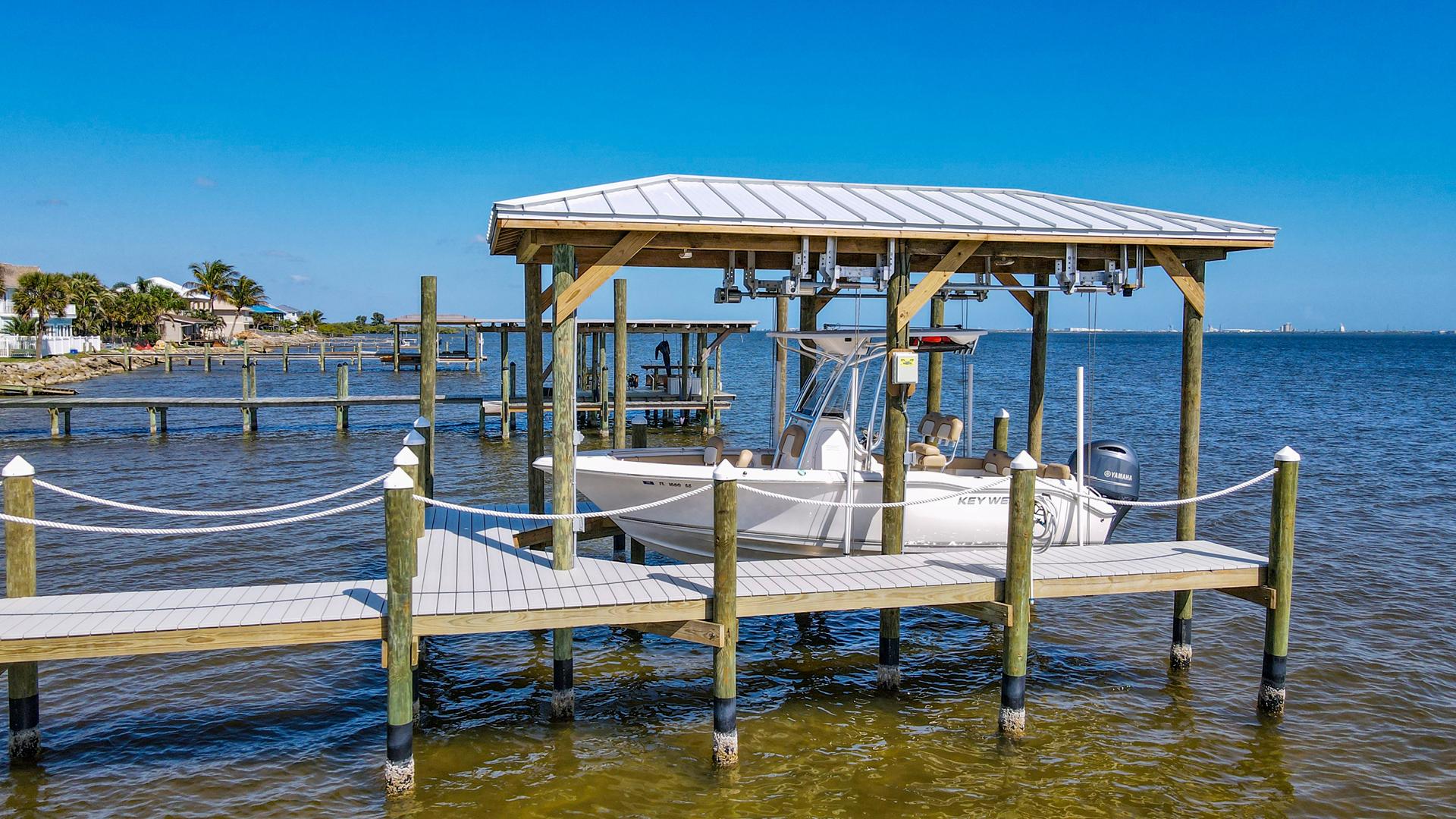 5 Signs Your Seawall Needs Repair Before Hurricane Season